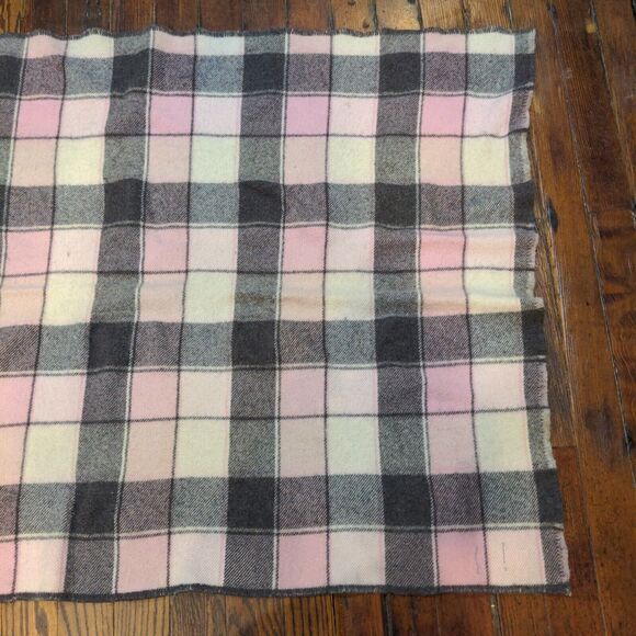 Amana Woolen Mills Wool Blend Knit Blanket Multicolor 46x39 Plaid Made USA - Picture 4 of 5